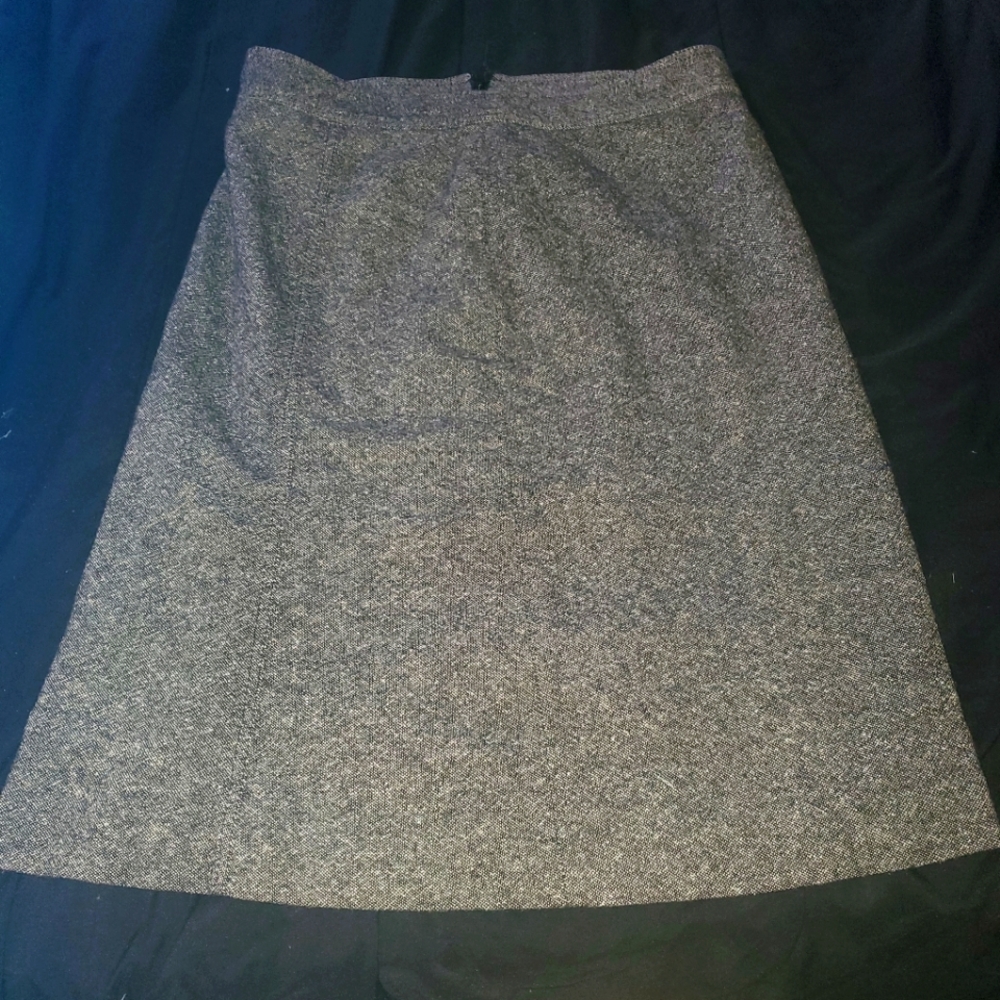 Womens size 6 wool pencil skirt